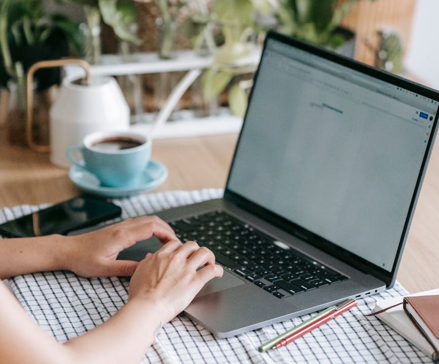 A Day in the Life of a Woo Happiness Engineer…